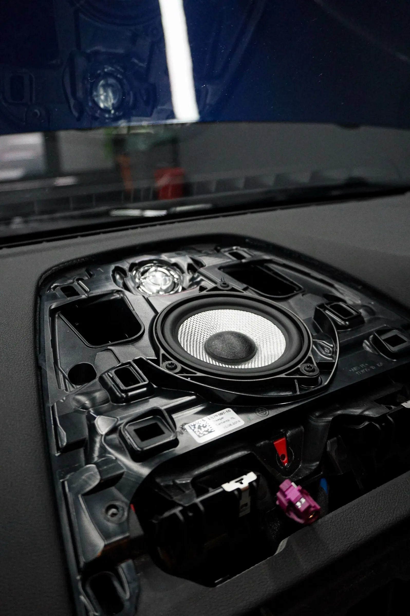 Bowers & Wilkins Speakers and Interior Ambient Lightning Upgrade Kit