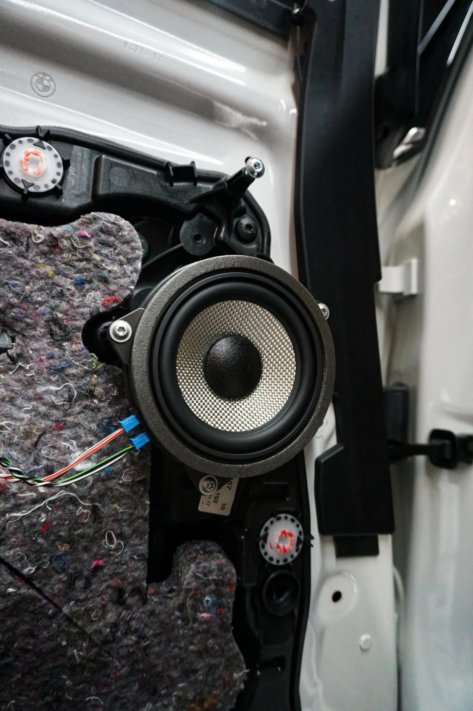 Bowers & Wilkins Speakers and Interior Ambient Lightning Upgrade Kit