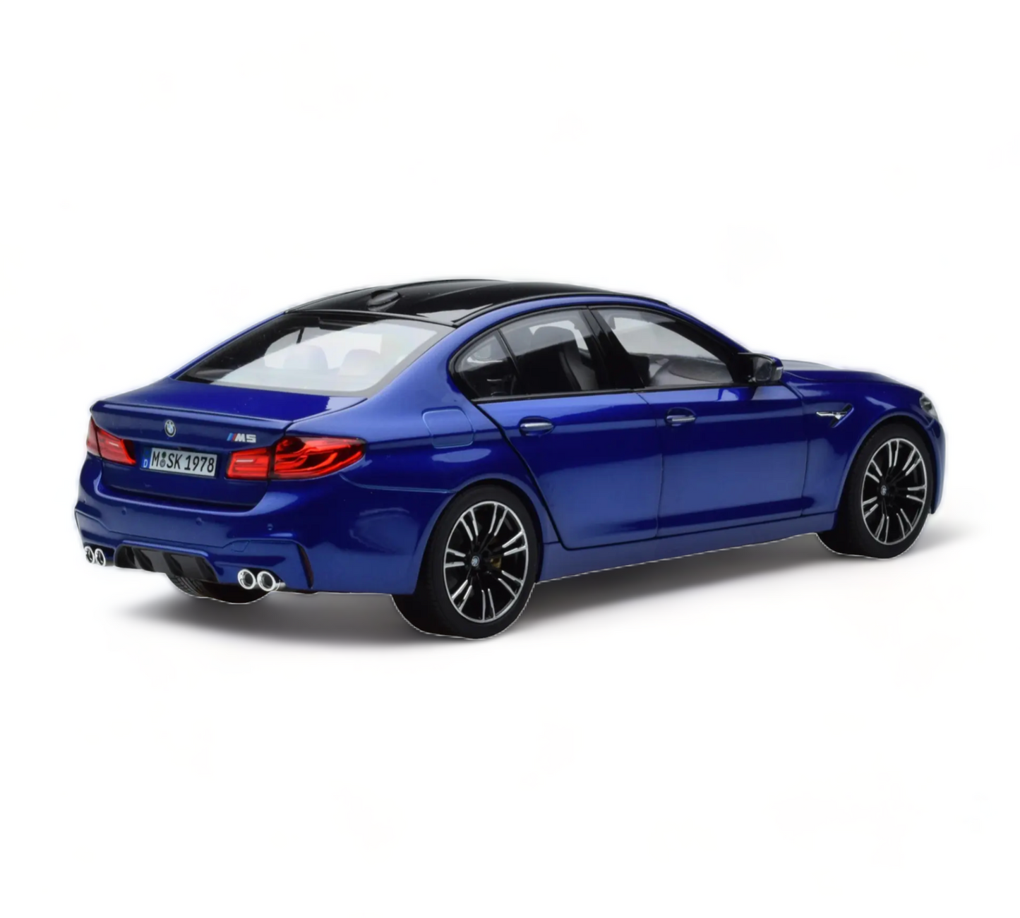 BMW M5 F90 Scale Model 1/18 Marina Bay Blue Pre-LCI